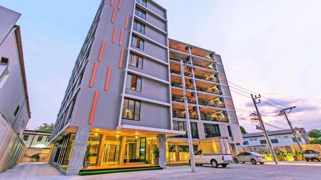 B2 Phuket Boutique & Budget Hotel מראה חיצוני תמונה