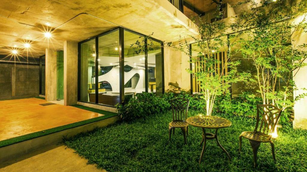 B2 Phuket Boutique & Budget Hotel מראה חיצוני תמונה