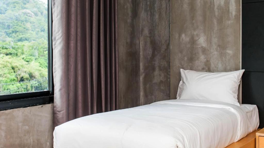B2 Phuket Boutique & Budget Hotel מראה חיצוני תמונה