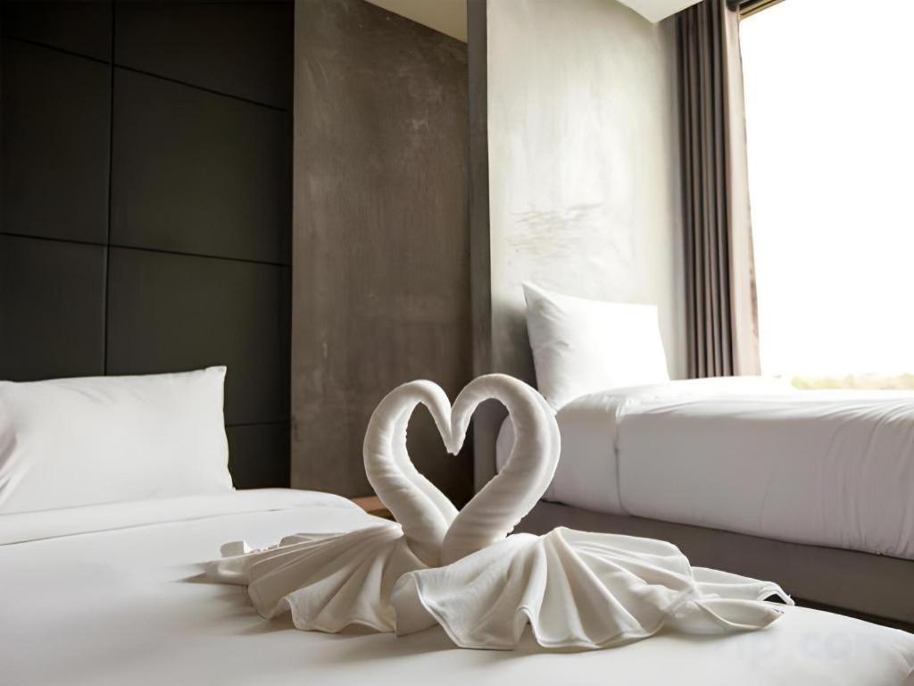 B2 Phuket Boutique & Budget Hotel מראה חיצוני תמונה